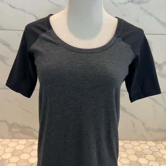 Lululemon Spincity Cotton Tee Heathered Black Gray Top Shirt Women’s Size 6 - Picture 8 of 15